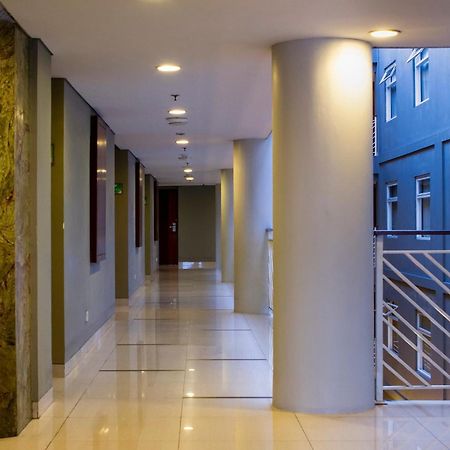 Primebiz Hotel Kuta Kuta  Luaran gambar