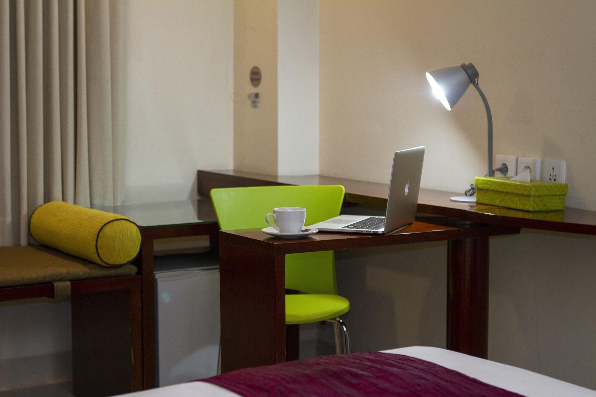 Primebiz Hotel Kuta Kuta  Luaran gambar